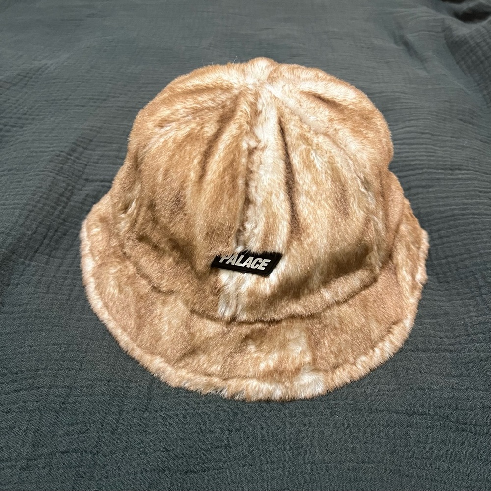 Palace teddy bucket fox tip